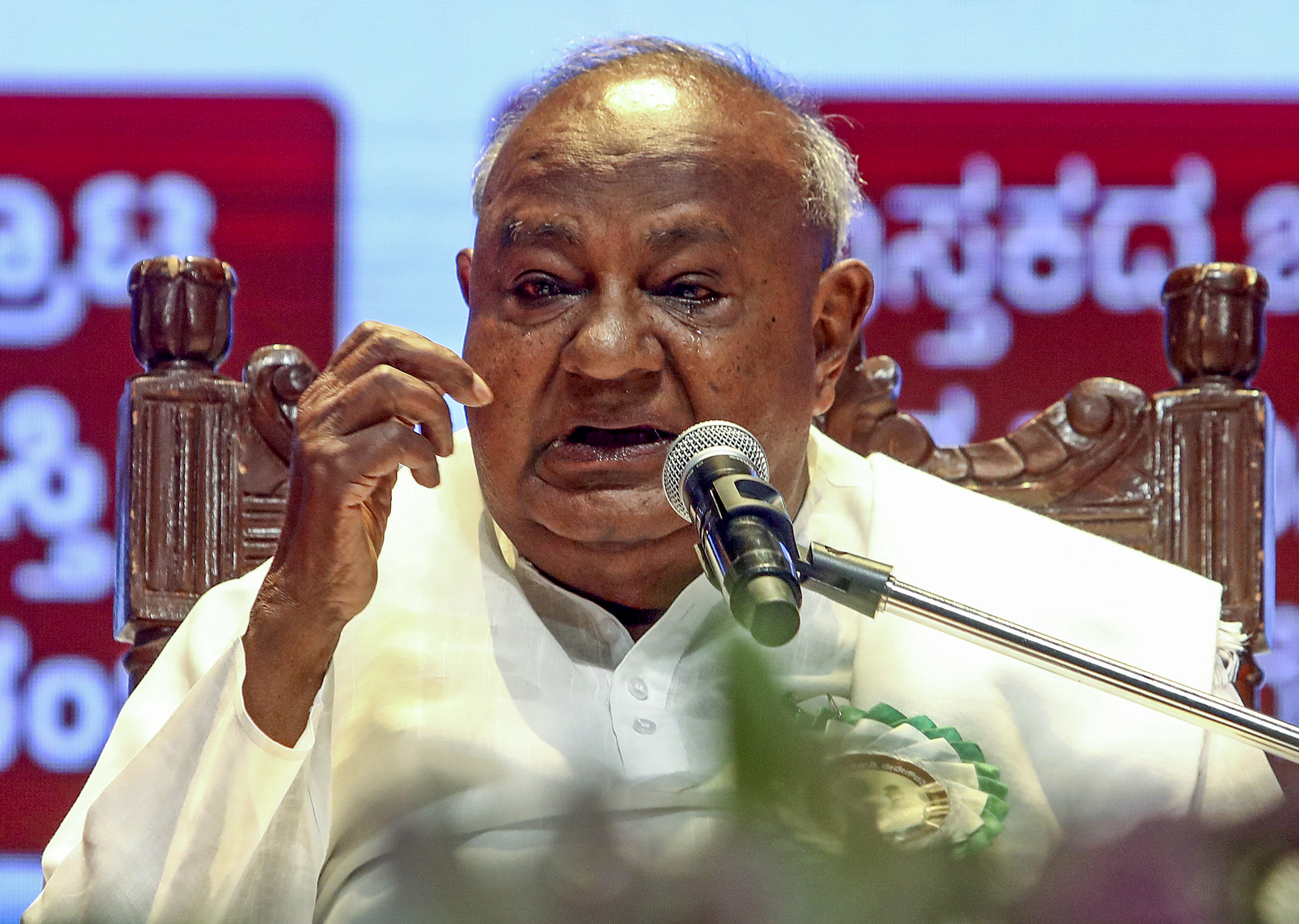 Deve Gowda demands halt to Bidadi Township land acquisition